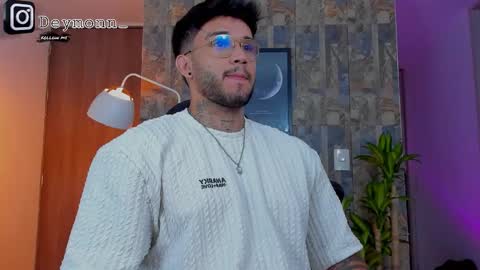 JULIAN online show from 10/01/25, 08:48