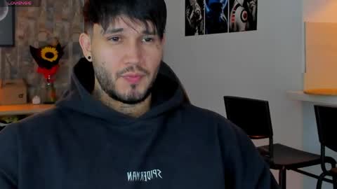 JULIAN online show from 05/08/26, 11:54