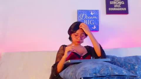 Snapshot of dhalya_roses chatting on 06/12/26, 03:11 dhalya online show from 06/12/26, 03:11