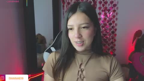 Snapshot of dhanae_tay01 chatting on 01/15/26, 09:51 Dhana online show from 01/15/26, 09:51