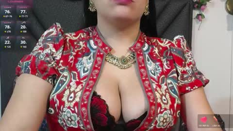 dharanisnisha online show from 10/27/25, 12:53