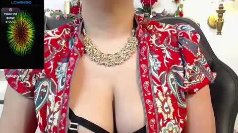 Snapshot of dharanisnisha chatting on 05/22/26, 02:12 dharanisnisha online show from 05/22/26, 02:12