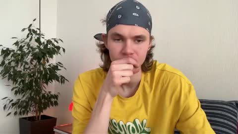 Snapshot of di_n_alex chatting on 01/10/26, 09:44 Di Alex online show from 01/10/26, 09:44
