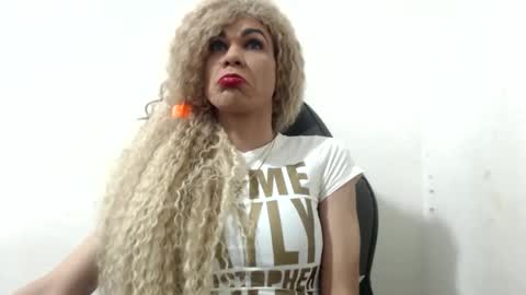 Snapshot of diabla_sexy22cm chatting on 10/24/25, 08:00 diabla_sexy22cm online show from 10/24/25, 08:00