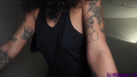 Snapshot of diamon_kataleya chatting on 01/23/25, 01:19 Melissa My schedule 10pm time Colombia online show from 01/23/25, 01:19