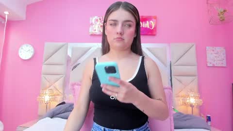 diamond_juliana_ online show from 06/18/26, 03:07