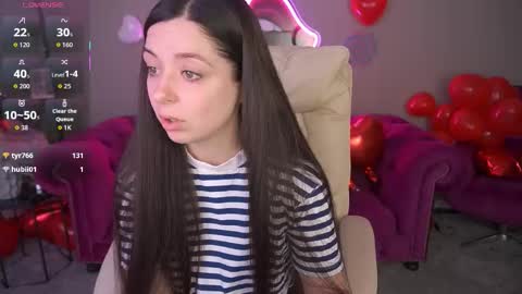 Snapshot of diamondeyeess chatting on 02/23/26, 06:33 Sasha online show from 02/23/26, 06:33