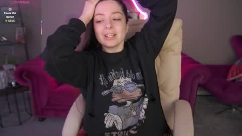 Snapshot of diamondeyeess chatting on 03/03/26, 06:19 Sasha online show from 03/03/26, 06:19