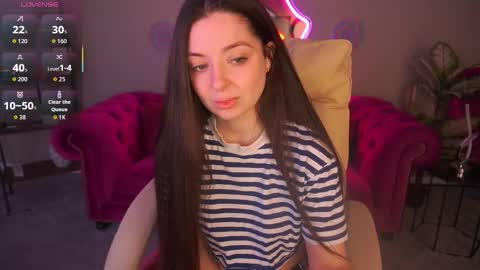 Snapshot of diamondeyeess chatting on 03/21/26, 06:29 Sasha online show from 03/21/26, 06:29