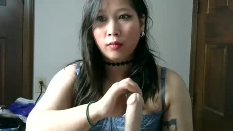 Snapshot of diamondshadows chatting on 12/23/24, 11:36 Diamonds online show from 12/23/24, 11:36