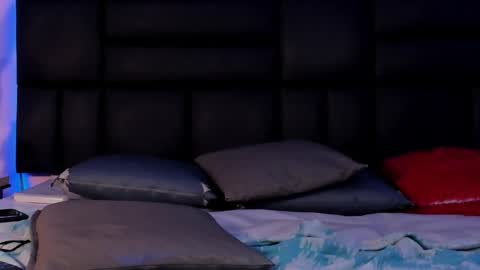 Diana Tamayo online show from 02/12/25, 01:09