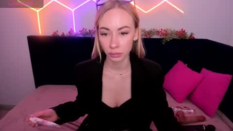 Snapshot of diana_garrett chatting on 01/13/25, 01:45 Diana  online show from 01/13/25, 01:45