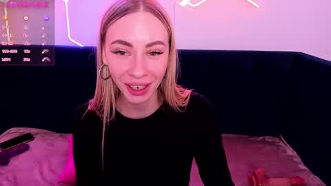 Snapshot of diana_garrett chatting on 02/08/25, 02:49 Diana  online show from 02/08/25, 02:49