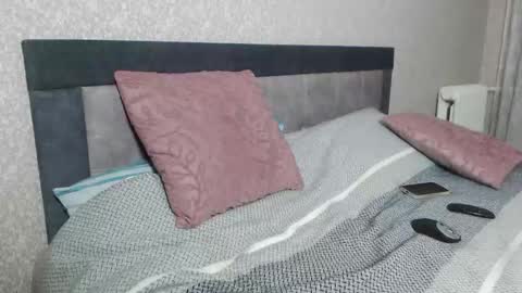 diana_lambert online show from 11/24/25, 06:35