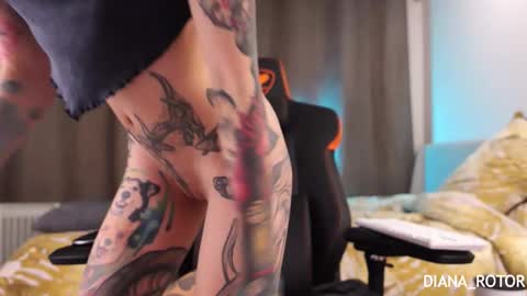 Diana online show from 09/16/25, 01:45