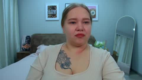Snapshot of dianakristol chatting on 05/10/26, 05:18 Diana online show from 05/10/26, 05:18