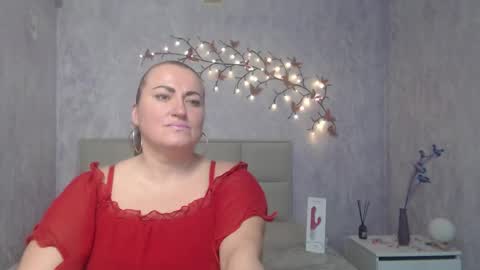 Snapshot of dianamgg chatting on 02/17/26, 07:27 Diana online show from 02/17/26, 07:27