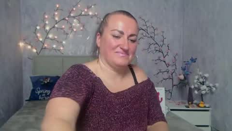 Snapshot of dianamgg chatting on 04/24/26, 07:11 Diana online show from 04/24/26, 07:11