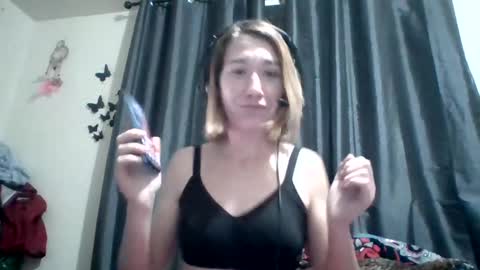 Snapshot of dianarussell864 chatting on 11/11/25, 09:20 dianarussell864 online show from 11/11/25, 09:20