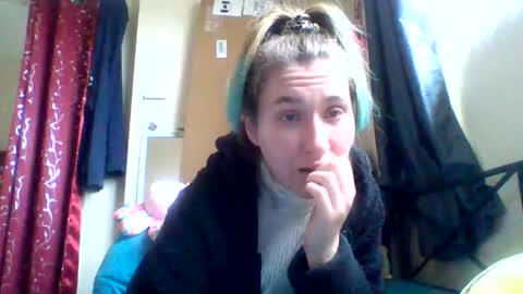 Snapshot of dianarussell864 chatting on 03/31/26, 04:18 dianarussell864 online show from 03/31/26, 04:18
