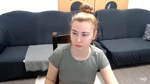 Snapshot of dianasmiey7 chatting on 01/09/25, 09:27 dianasmiey7 online show from 01/09/25, 09:27