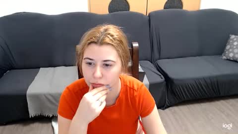 Snapshot of dianasmiey7 chatting on 01/13/25, 09:20 dianasmiey7 online show from 01/13/25, 09:20