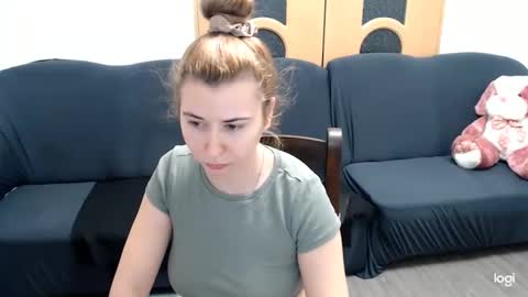 Snapshot of dianasmiey7 chatting on 01/18/25, 09:24 dianasmiey7 online show from 01/18/25, 09:24