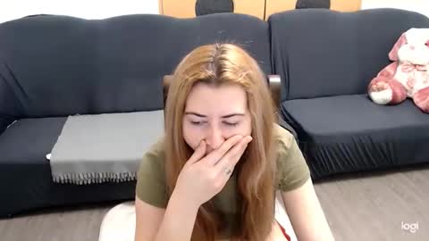 Snapshot of dianasmiey7 chatting on 01/21/25, 09:35 dianasmiey7 online show from 01/21/25, 09:35