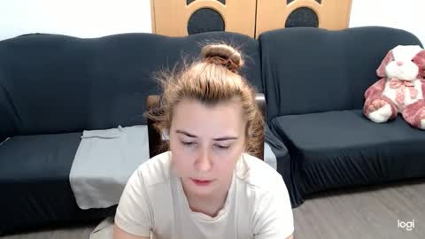 Snapshot of dianasmiey7 chatting on 01/23/25, 10:01 dianasmiey7 online show from 01/23/25, 10:01