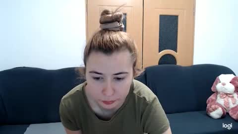 Snapshot of dianasmiey7 chatting on 01/27/25, 09:23 dianasmiey7 online show from 01/27/25, 09:23