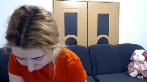 Snapshot of dianasmiey7 chatting on 01/28/25, 09:30 dianasmiey7 online show from 01/28/25, 09:30