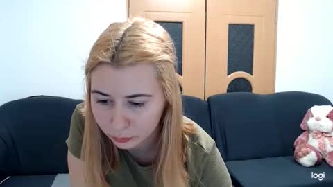 Snapshot of dianasmiey7 chatting on 02/11/25, 05:18 dianasmiey7 online show from 02/11/25, 05:18