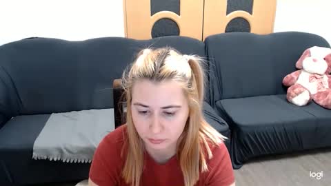 Snapshot of dianasmiey7 chatting on 03/04/25, 07:54 dianasmiey7 online show from 03/04/25, 07:54