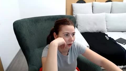 Snapshot of dianasmiey7 chatting on 09/14/25, 08:08 dianasmiey7 online show from 09/14/25, 08:08