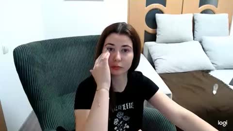 Snapshot of dianasmiey7 chatting on 10/28/25, 10:08 dianasmiey7 online show from 10/28/25, 10:08