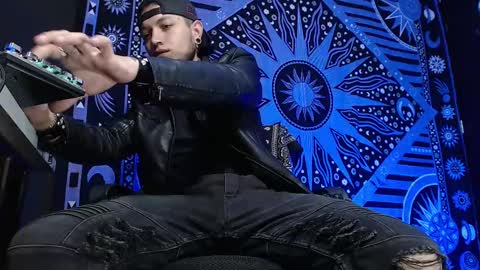 DICAPRIO online show from 02/18/25, 10:25