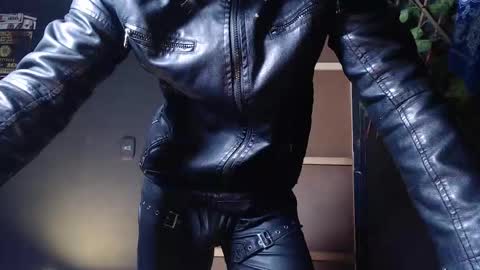 DICAPRIO online show from 11/04/25, 01:05