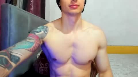 jhon online show from 11/05/25, 04:29