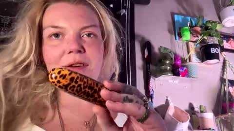 Beau online show from 11/08/25, 11:10