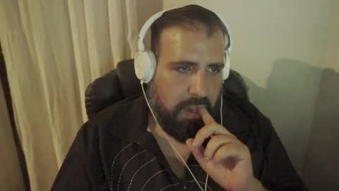 Snapshot of dicristalino chatting on 12/14/25, 02:39 Cristian Dipolino online show from 12/14/25, 02:39