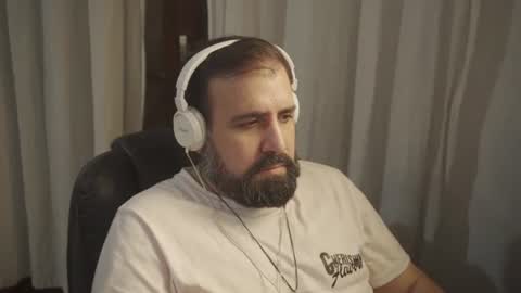 Snapshot of dicristalino chatting on 06/07/26, 02:59 Cristian Dipolino online show from 06/07/26, 02:59