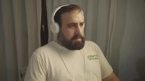 Snapshot of dicristalino chatting on 06/15/26, 09:06 Cristian Dipolino online show from 06/15/26, 09:06