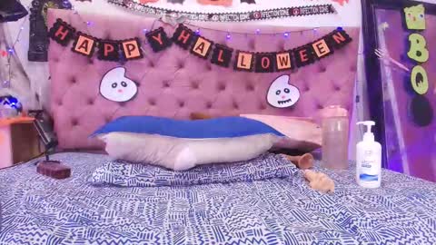 Diane online show from 10/24/25, 07:43