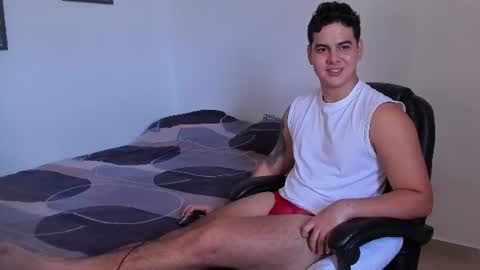 Snapshot of diego_cazas chatting on 06/25/26, 05:17 DIEGO CAZAS online show from 06/25/26, 05:17