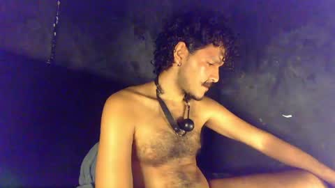diemond_latinx98 online show from 05/08/26, 06:19