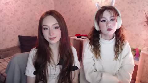 Hi im Alice 3 Im usualy online 03-10 or 17-21 UTC0 online show from 12/02/25, 07:42