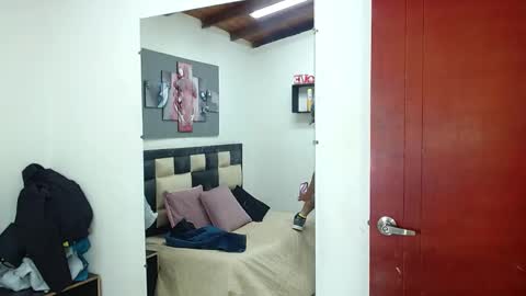 Snapshot of diiego_xxx chatting on 01/12/25, 07:42 diiego_xxx online show from 01/12/25, 07:42