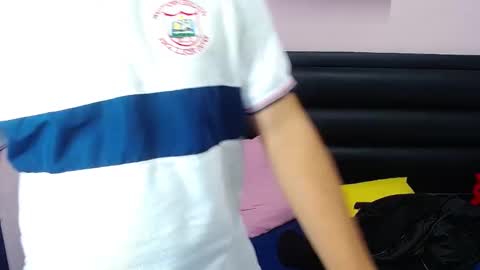 Snapshot of diiego_xxx chatting on 02/21/25, 04:40 diiego_xxx online show from 02/21/25, 04:40