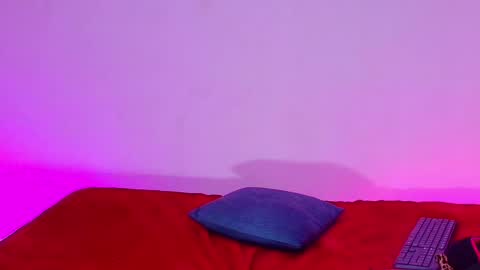 diiosa_latina online show from 04/28/26, 02:27