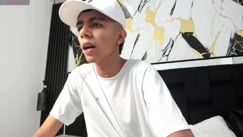 Snapshot of dikey_18 chatting on 01/11/25, 11:13 dikey_18 online show from 01/11/25, 11:13